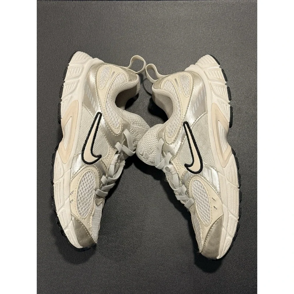 Nike V5 RNR KIDS Trainers US 1.5C